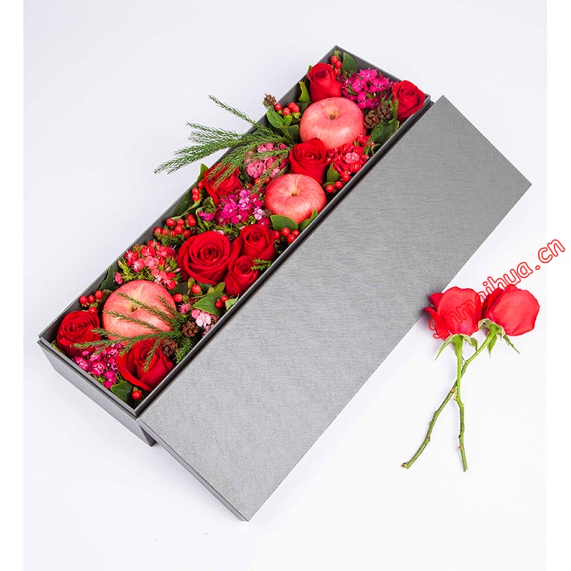 甜蜜圣诞夜-苹果鲜花礼盒，9枝卡罗拉玫瑰，3个精品红富士；